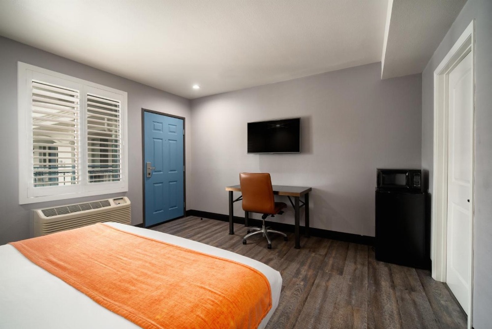 LYFE INN & SUITES by AGA - LAX Airport