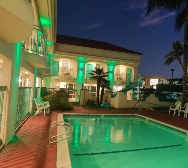 LYFE INN & SUITES by AGA - LAX Airport image 11